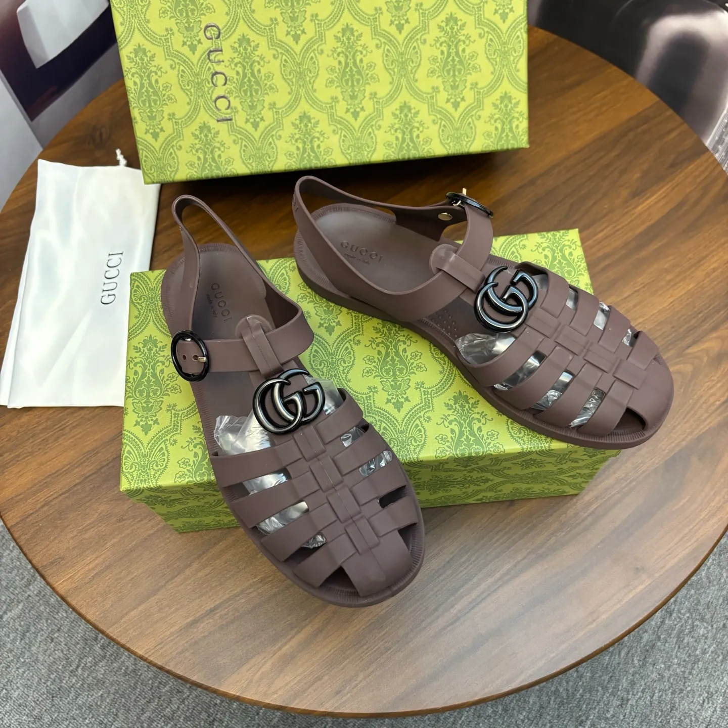 Men's shoes 260💰 [Gucci] Counter quality, top-quality original goods, real photos! Original TPU material, fine workmanship, comfortable; genuine 1:1 replica Size: 36 ~ 46
